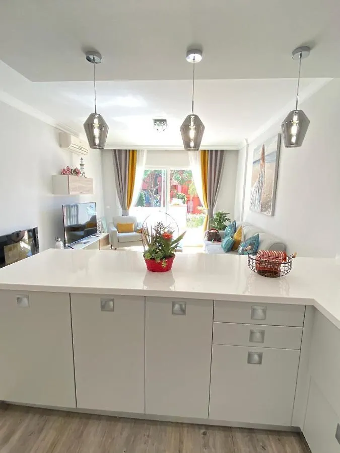 Luxury Beach Side Apartment In Marbella Playa