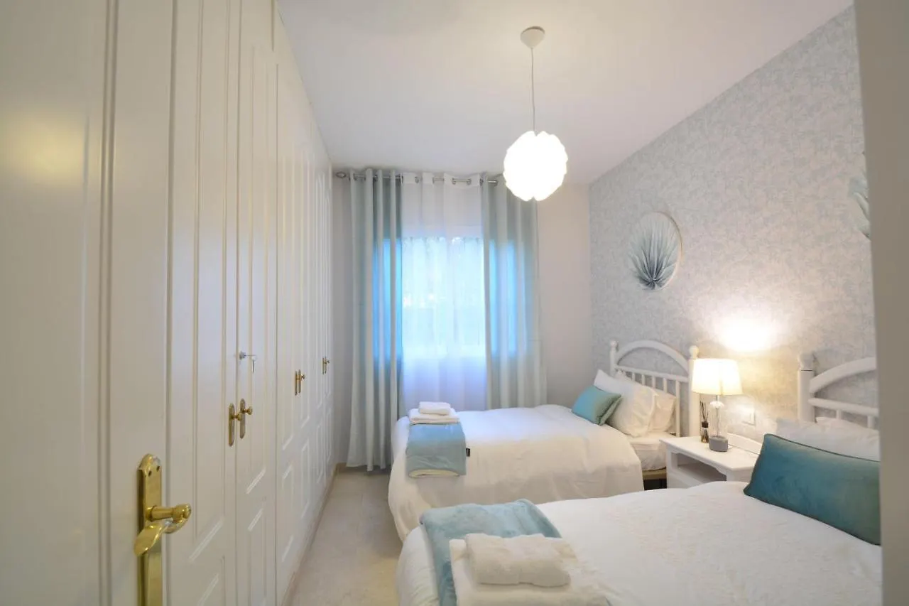 Luxury Beach Side Apartment In Marbella Playa