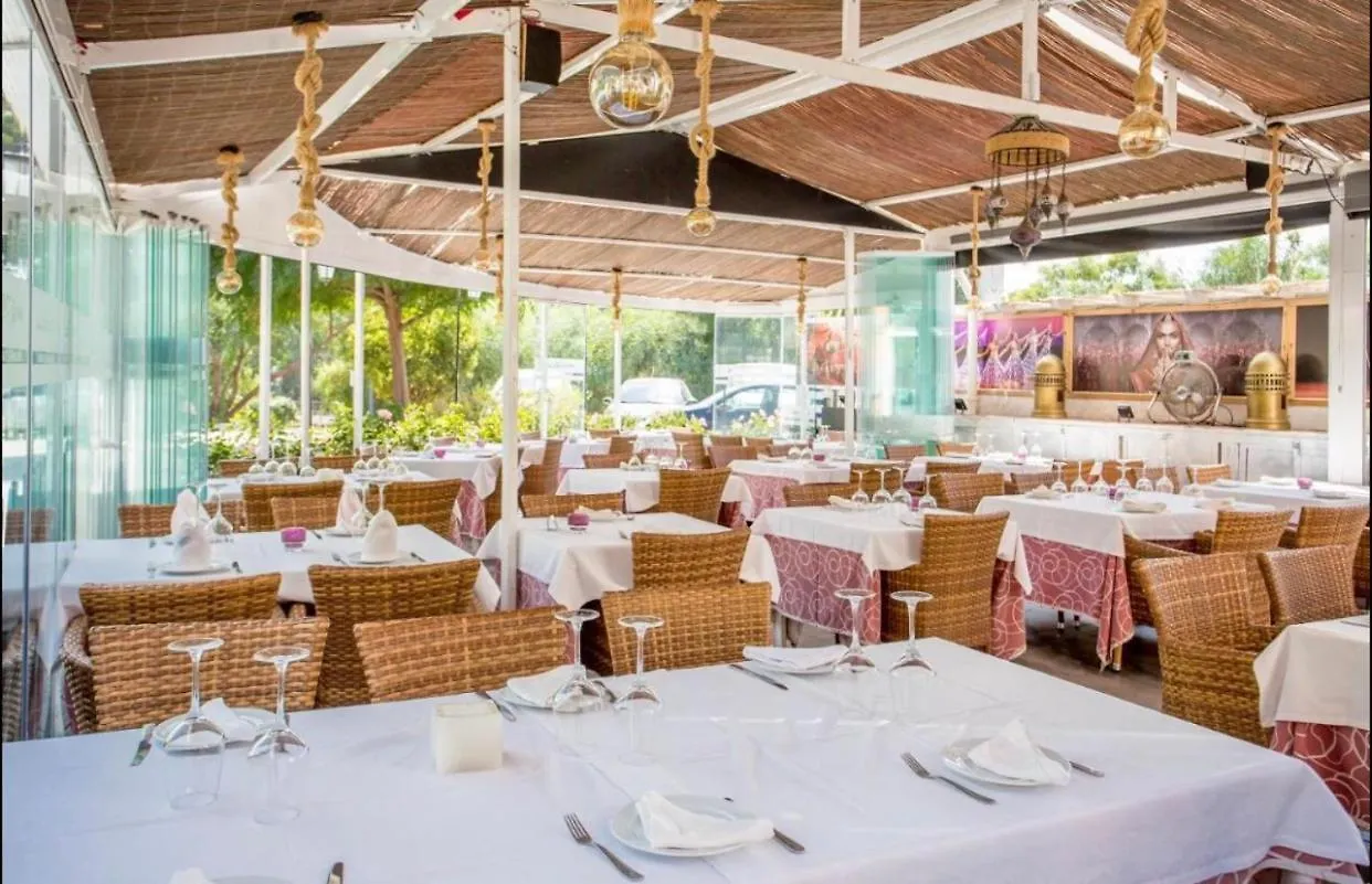 Luxury Beach Side Apartment In Marbella Playa Spain